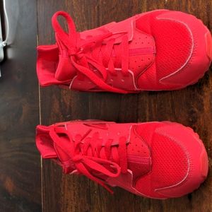 Nike "Triple Red" Huarache Youth 7
